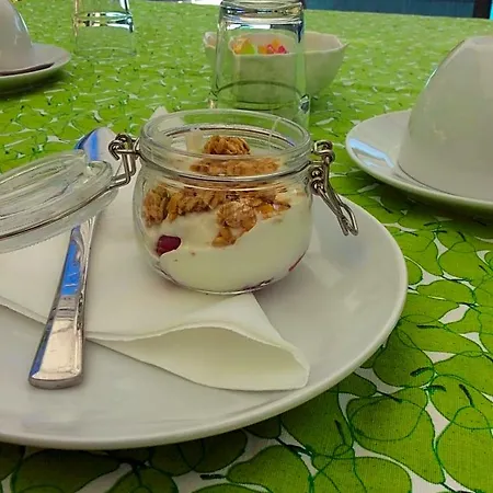 D'hôtes Sous L'olivier Couette-café