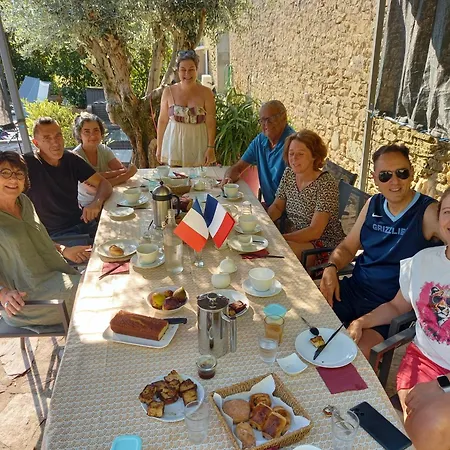 D'hotes Sous L'olivier Bed & Breakfast 3*