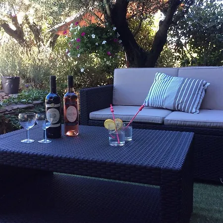 D'hotes Sous L'olivier Bed & Breakfast