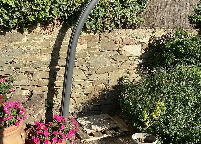 D'hotes Sous L'olivier Bed & Breakfast 3*