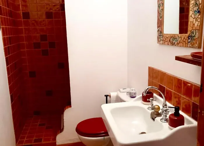 D'hotes Sous L'olivier Bed & Breakfast 3*